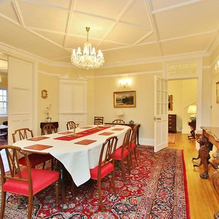 Ramsay Garden - Spacious 3-Bedroom Apartment Next To Edinburgh Castle Esterno foto