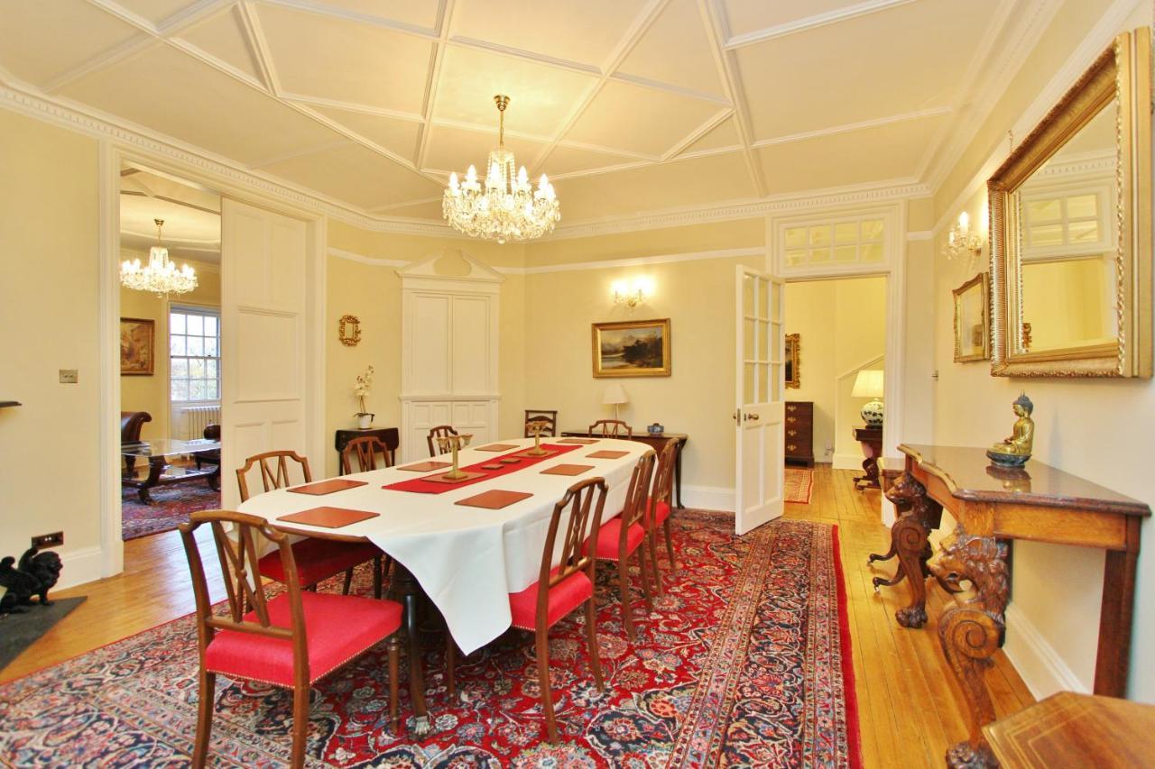 Ramsay Garden - Spacious 3-Bedroom Apartment Next To Edinburgh Castle Esterno foto