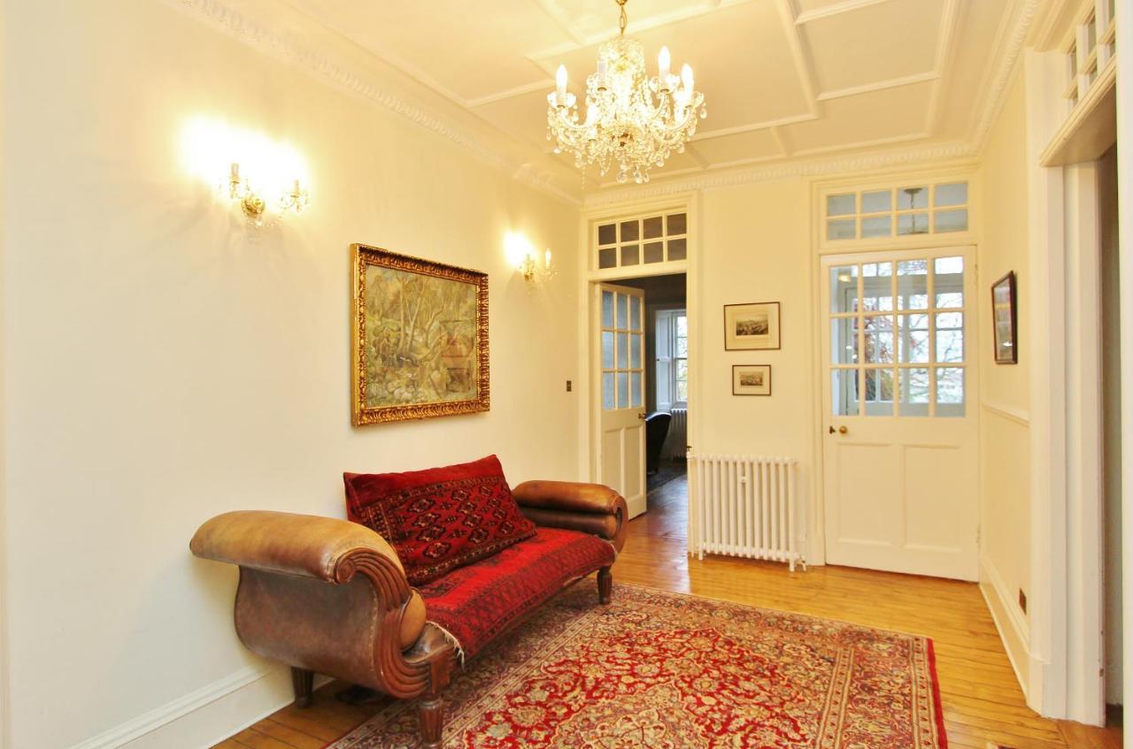 Ramsay Garden - Spacious 3-Bedroom Apartment Next To Edinburgh Castle Esterno foto