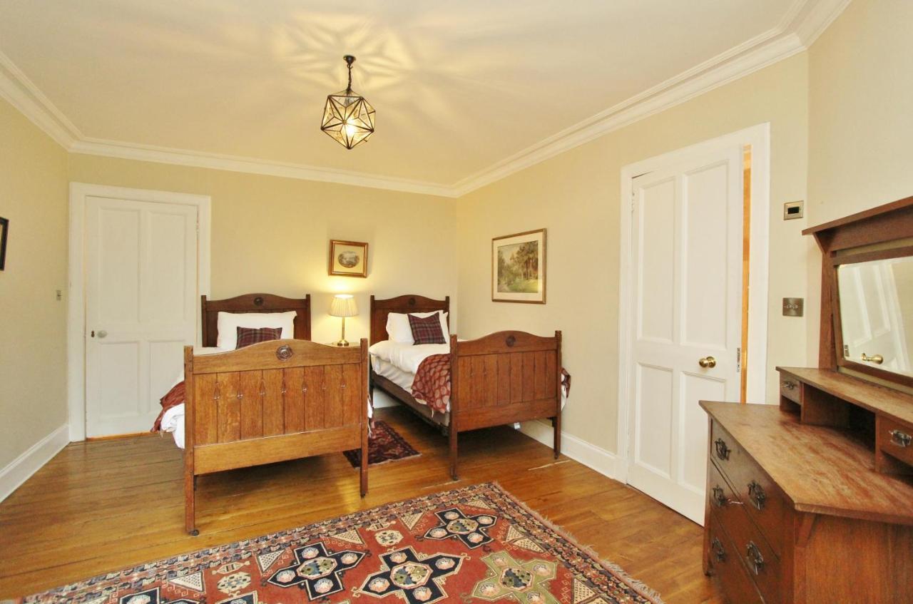 Ramsay Garden - Spacious 3-Bedroom Apartment Next To Edinburgh Castle Esterno foto