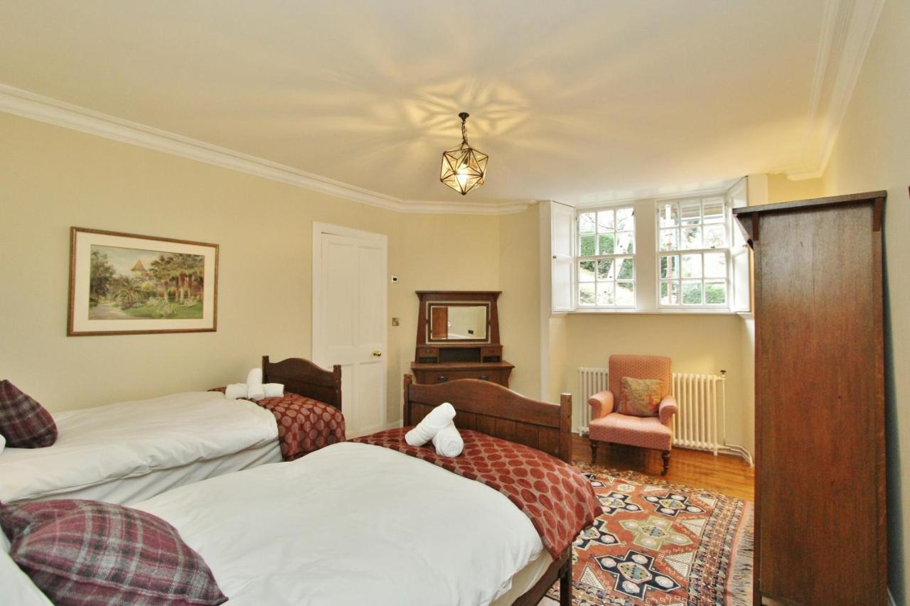 Ramsay Garden - Spacious 3-Bedroom Apartment Next To Edinburgh Castle Esterno foto